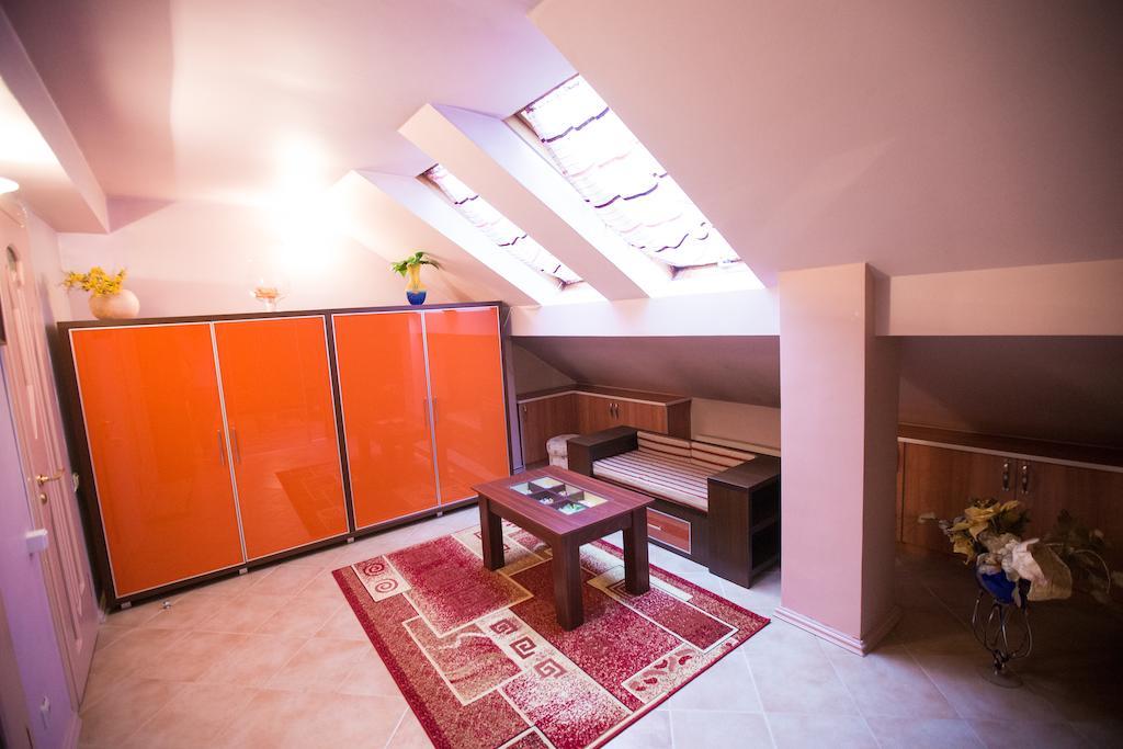 Hotel Home Sweet Home Chisinau Quarto foto