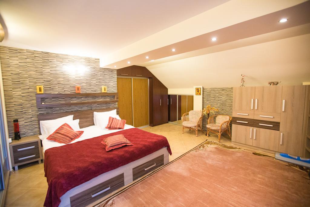 Hotel Home Sweet Home Chisinau Quarto foto